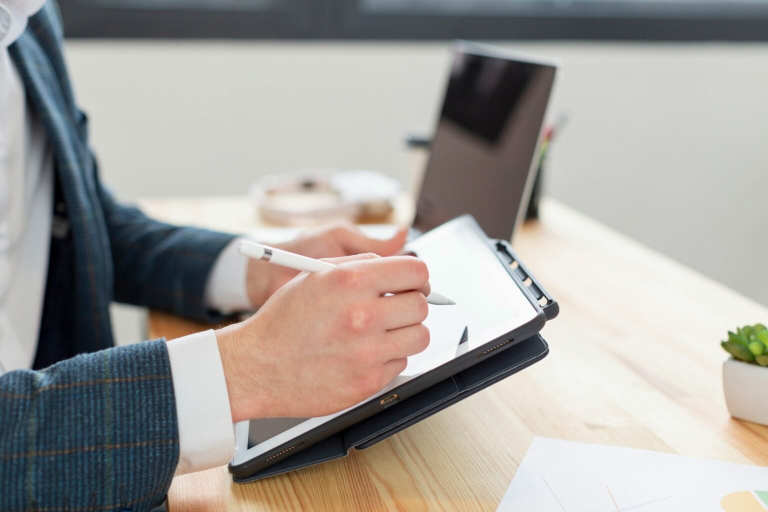 Bâtiment CFA Bretagne simplifie la signature des contrats d ...